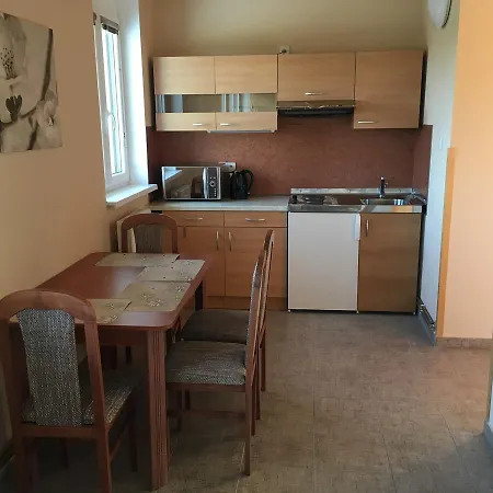 Pensión Hnacov 4*